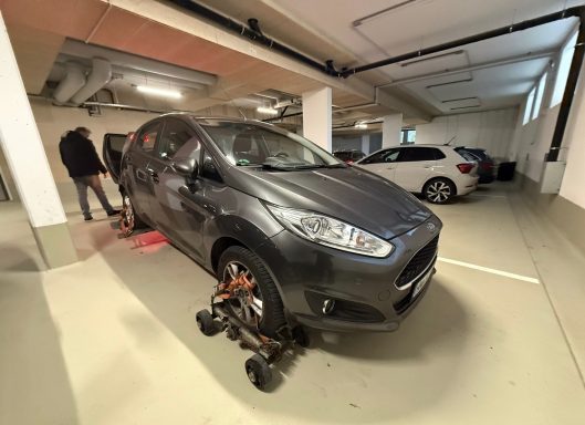 aus der Tiefgarage abgeschleppt